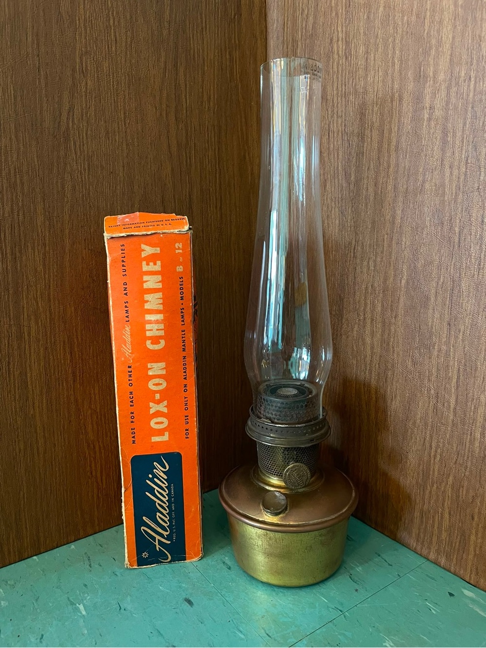 Vintage brass Aladdin oil lamp model 12 antique kerosene